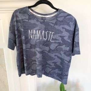 Rae Dunn Cropped T-Shirt in Navy size Large